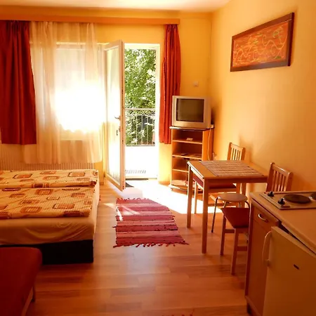 Almadi Apartment Balatonalmadi